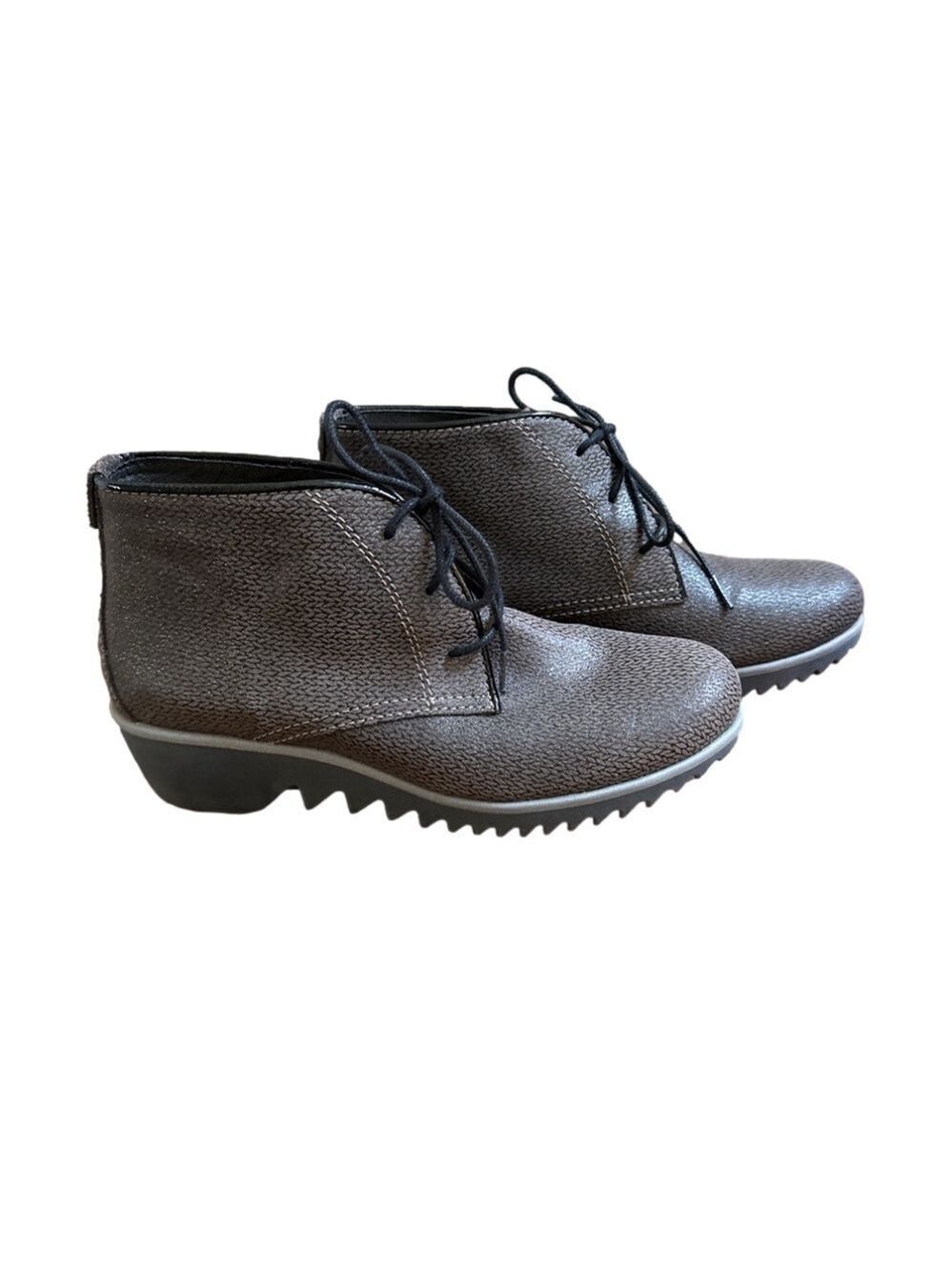 NWT Wolky Lace-Up Dusty Winter Chukka Wedge Boots. Size 38